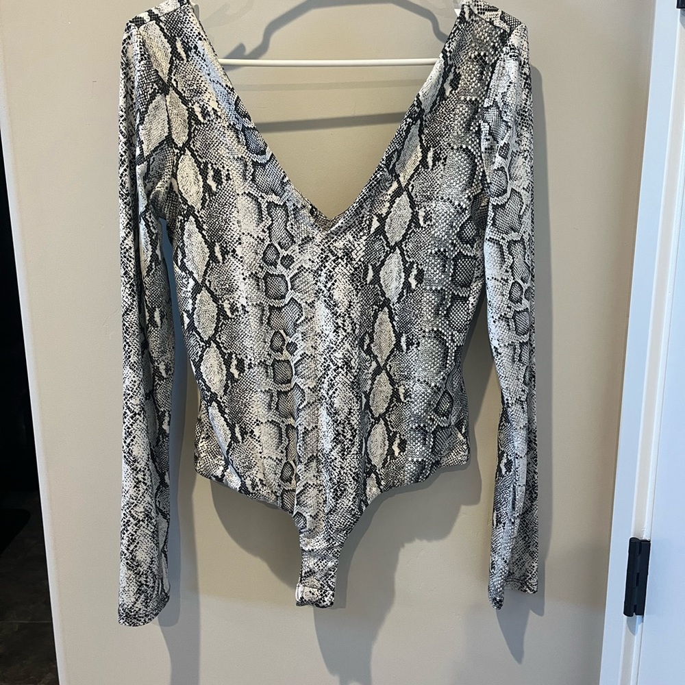 Lulus Snakeskin Print V-Neck Bodysuit